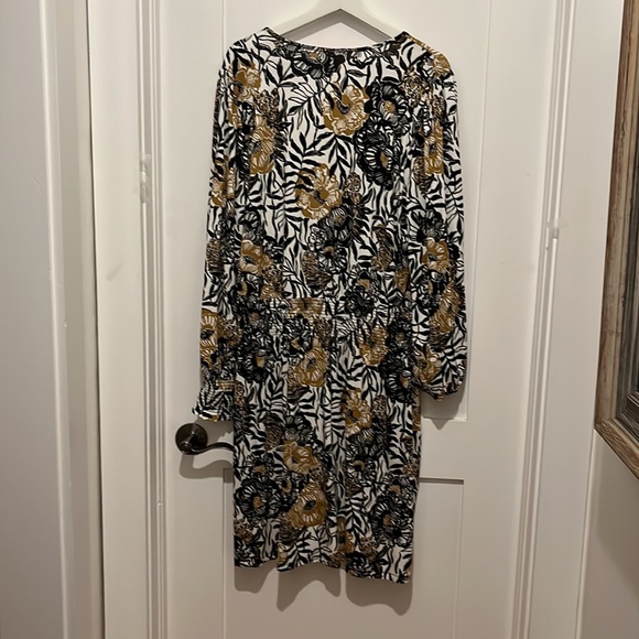Lilly Pulitzer Talley Dress EUC. Ladies XL. Easy breezy style, day to night. - Picture 7 of 10